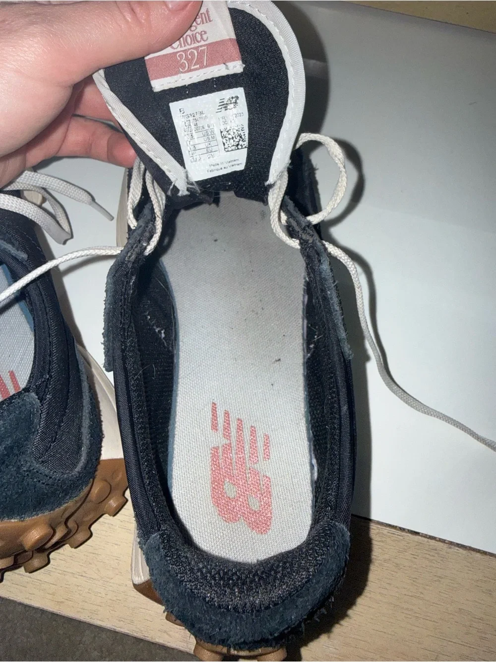 New Balance 327 Sneakers in Black, White women’s sneaker